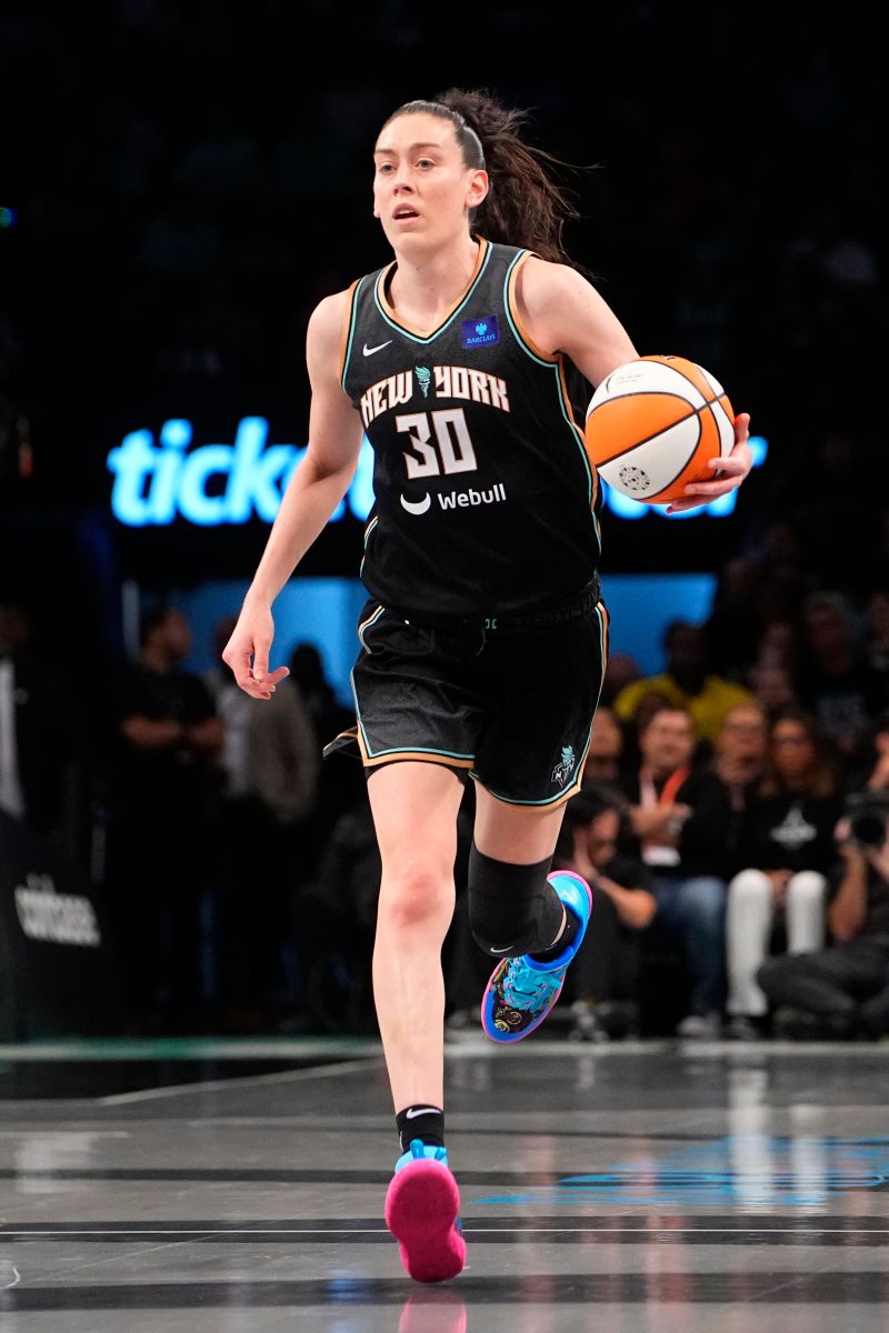 WNBA star condemns ‘homophobic death threats’ sent to wife after loss