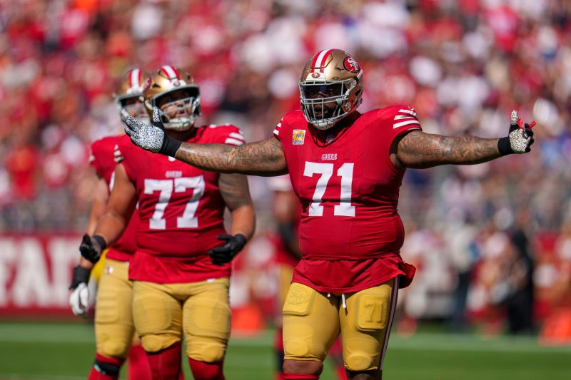 49ers’ Trent Williams ejected after throwing punch vs. Chiefs