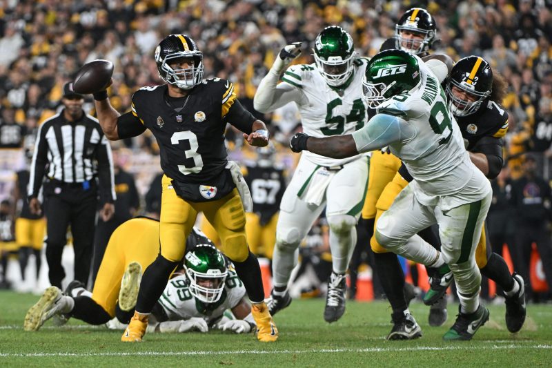 Shaky start doesn’t sink Russell Wilson, Steelers in romp vs. Jets